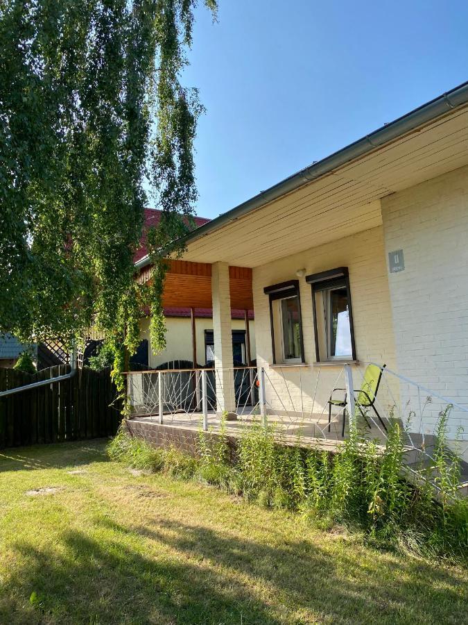 Domek Z Ogrodem Rowy  Exterior photo